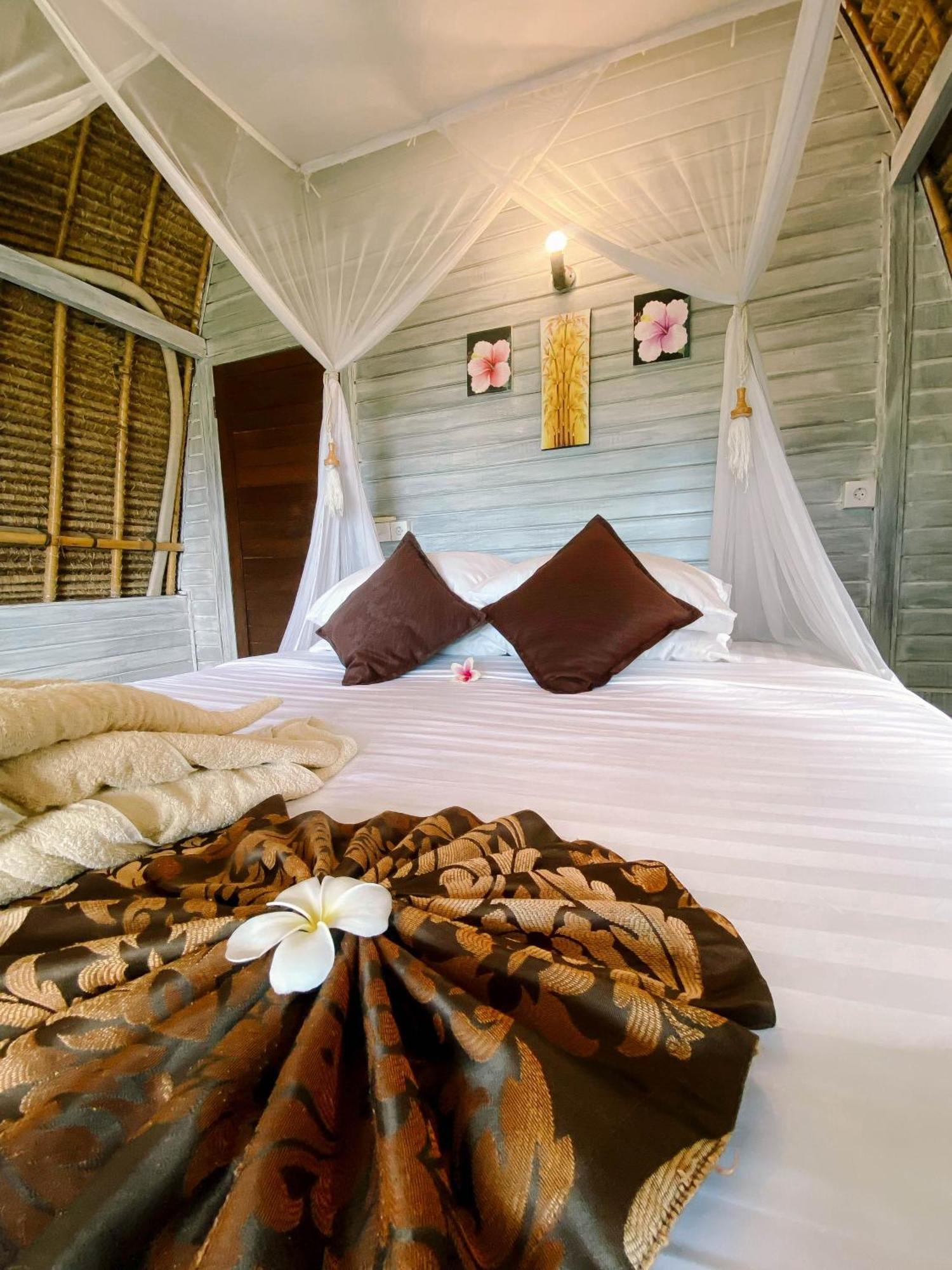 Abian Huts Dream Beach Lembongan Екстер'єр фото
