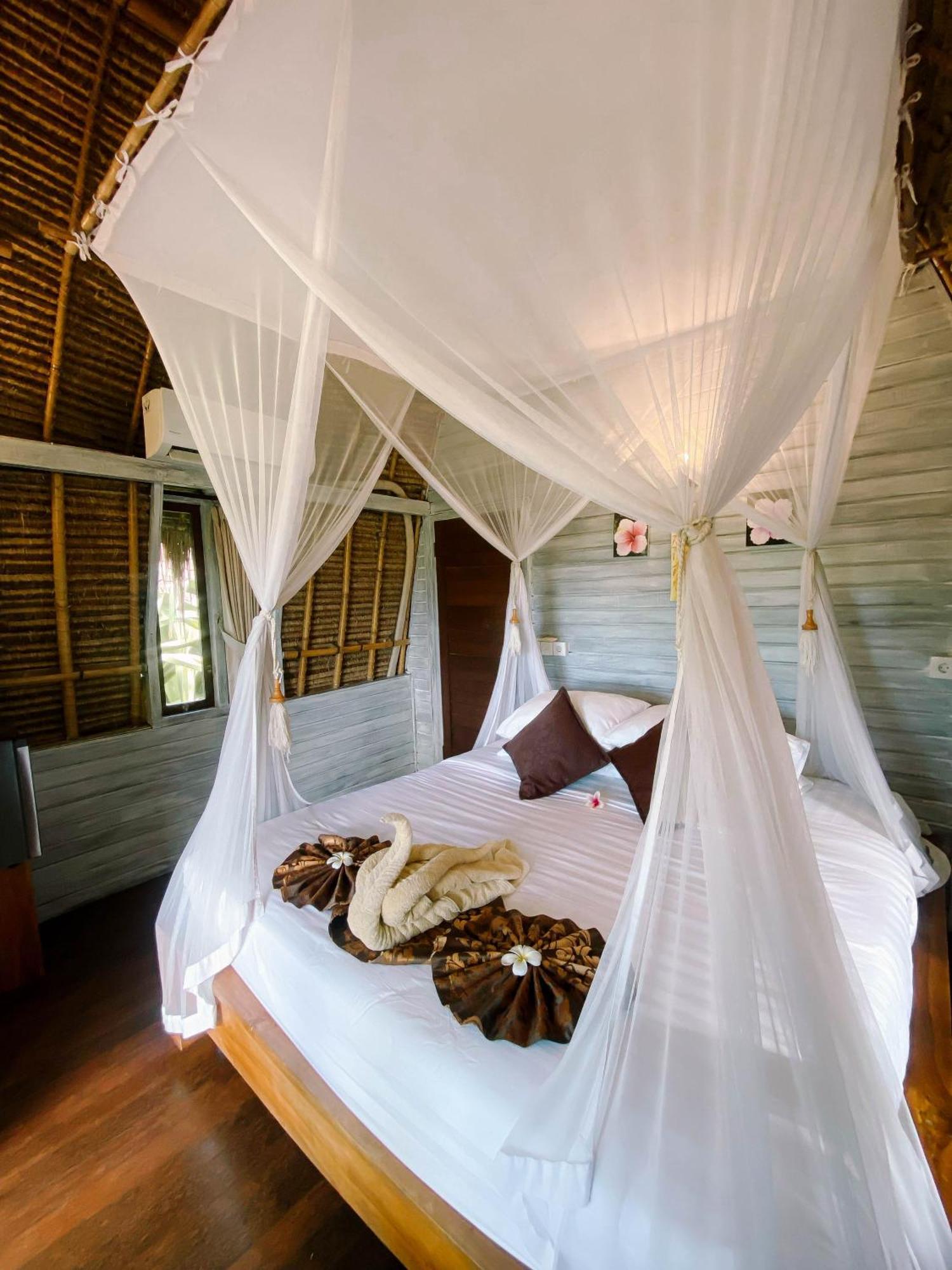 Abian Huts Dream Beach Lembongan Екстер'єр фото